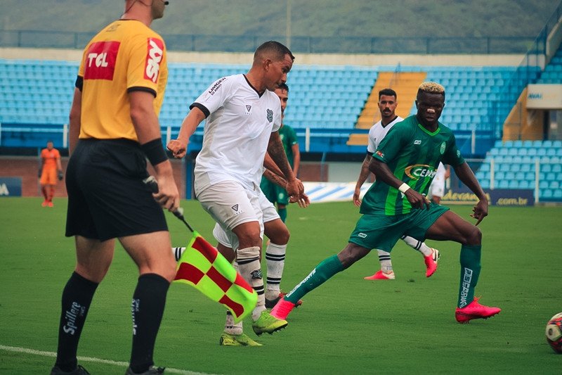 Metropolitano estreia com empate diante do Figueirense no Catarinense