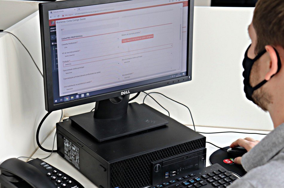 Blumenau cria cadastro de profissionais dispostos a atuar no combate à Covid-19