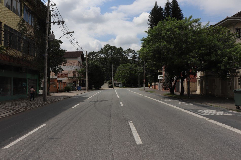 Obras deixam trânsito da Rua 7 parcialmente interrompido nesta quarta