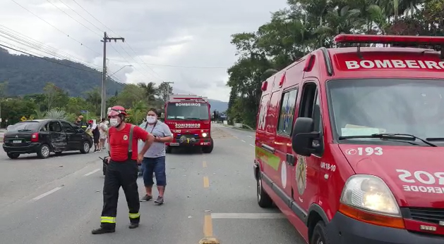 Vídeo: homem fica ferido em acidente entre moto e carro em Pomerode
