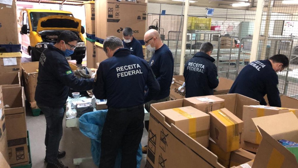 Empresário é condenado à prisão por vender ilegalmente produtos na internet