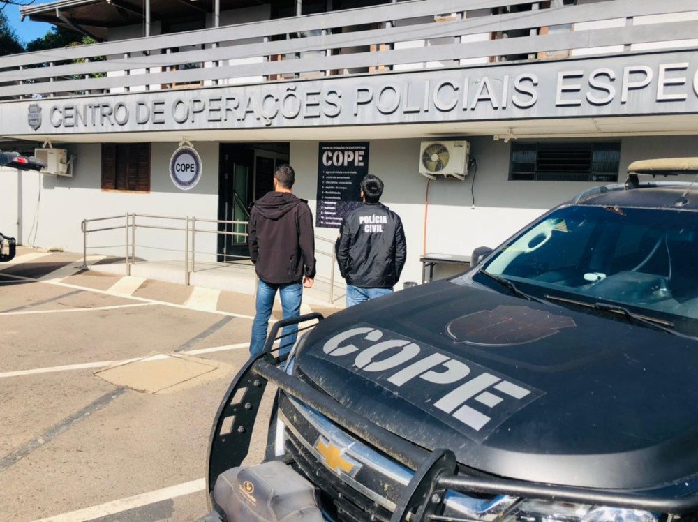 Polícia Civil identifica e prende suspeitos de assaltar estamparia no Badenfurt