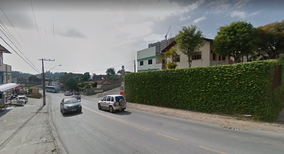 Obras interferem no trânsito da Rua Frei Estanislau Schaette nesta quarta-feira