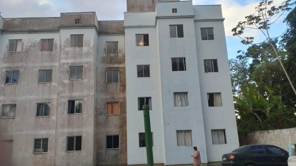 Após operação policial, começa pintura do condomínio que era dominado pelo tráfico