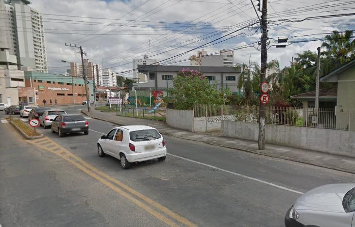 Manutenção em tubulação na Rua Almirante Barroso pede atenção ao trânsito nesta sexta