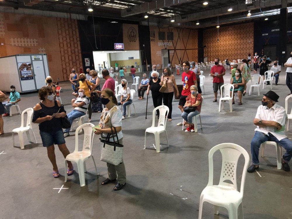 Covid-19: Câmara aprova multa a quem faltar ao agendamento da vacina em Blumenau