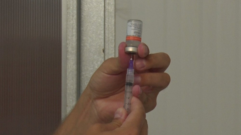 Covid-19: abre nesta sexta agendamento para vacinação de idosos com 63 anos ou mais