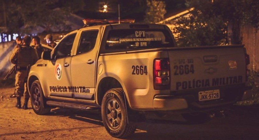 Duas pessoas são presas por traficar e armazenar drogas em Blumenau