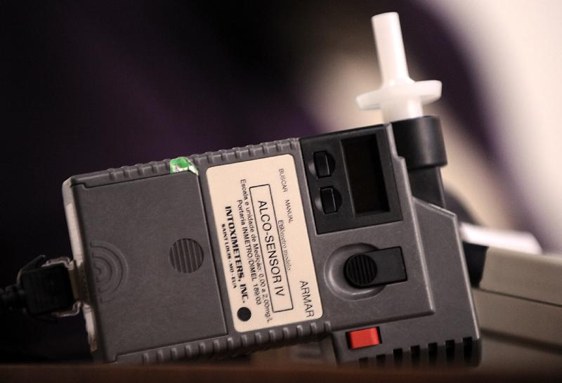 Motorista embriagada é presa após provocar acidente na Velha