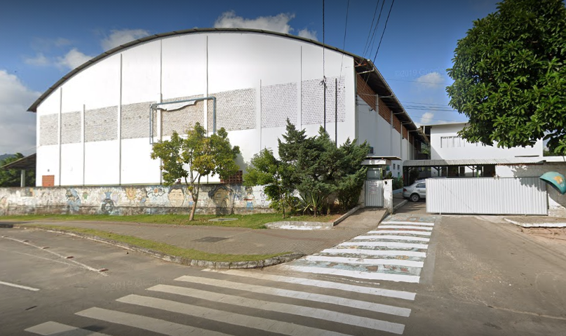 Homem furta alimentos em escola, dorme no local do crime e é preso no Vorstadt