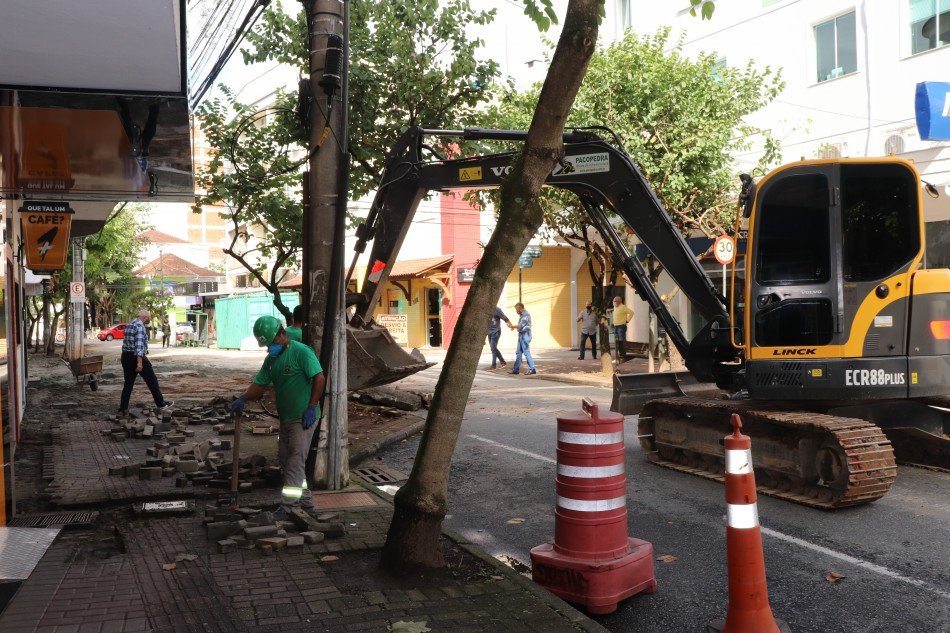 Última fase de obras na Rua Curt Hering causam alterações no trânsito