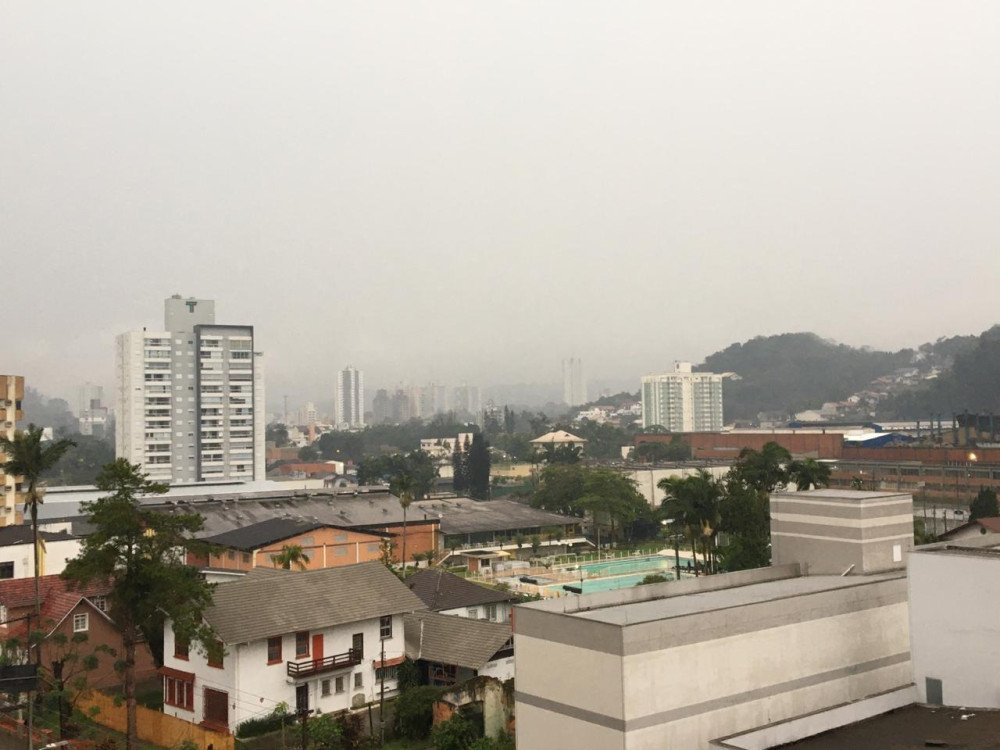 Quarta-feira deve ser chuvosa e com sensação de friozinho em Blumenau