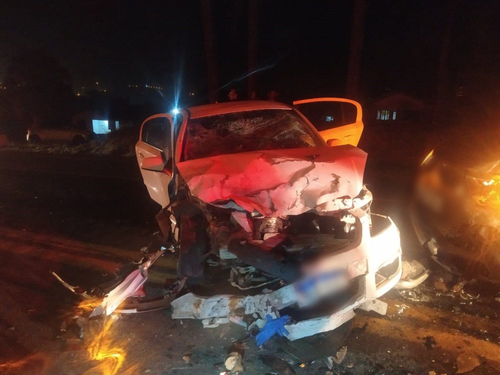 Acidente de trânsito deixa duas pessoas gravemente feridas na BR-470