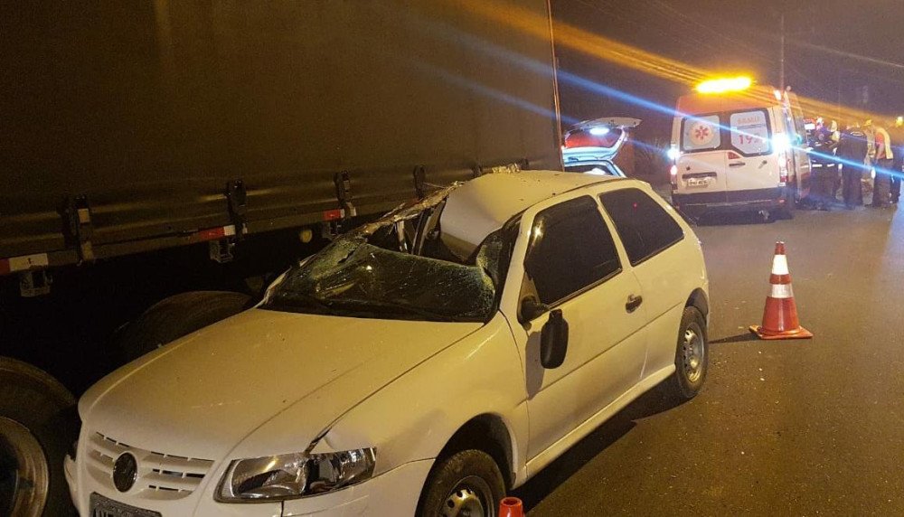 Funcionário de concessionária de esgoto é atropelado no Garcia