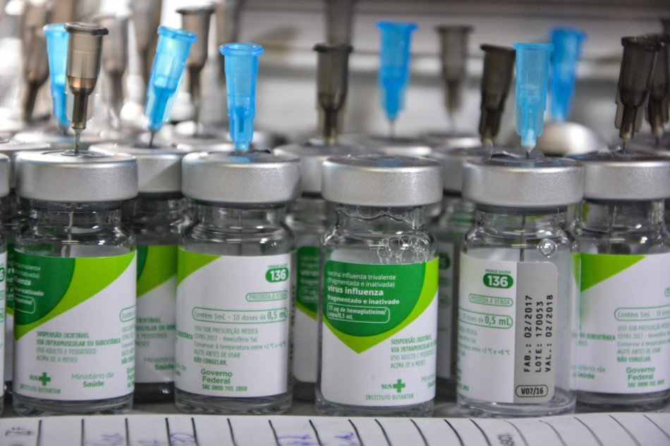 Blumenau promove dia de vacinação contra a gripe e a febre amarela