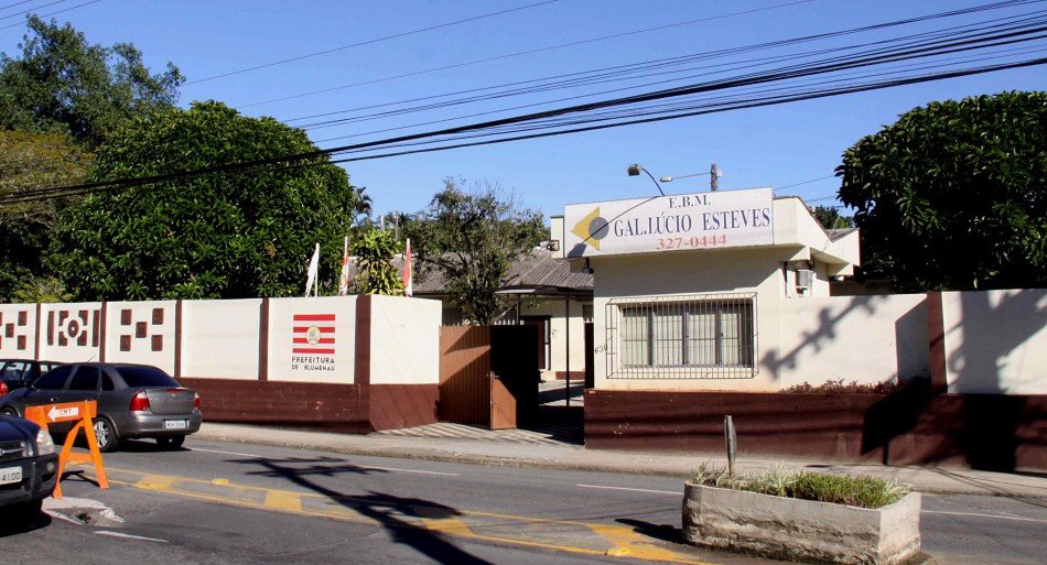 Escola de Blumenau terá ginásio reformado e ganhará quadra de areia