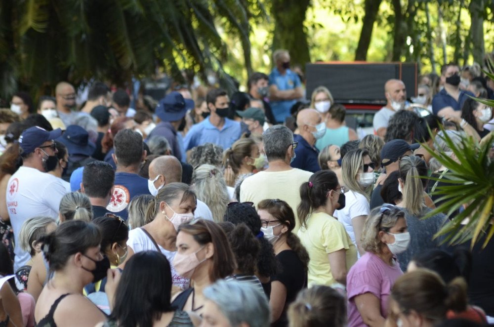 Movimento dos servidores no último dia 7 de fevereiro. Foto: Maurício Cattani / Portal Alexandre José