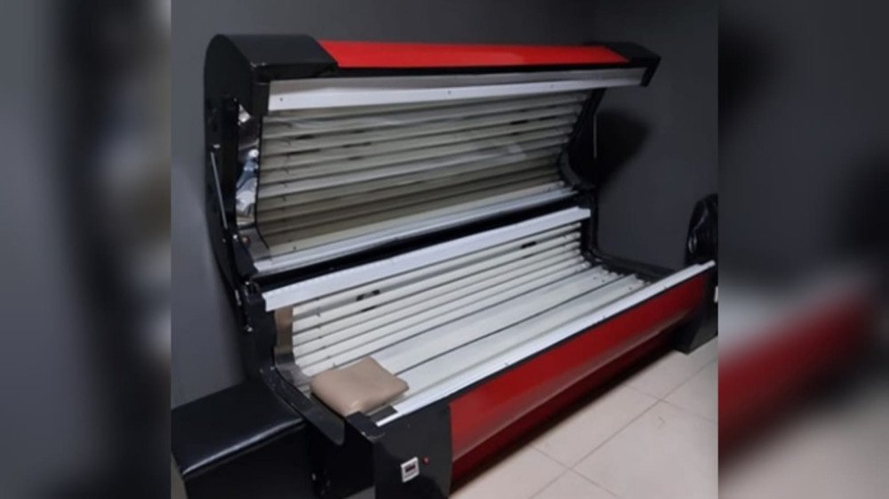 Clínica clandestina de bronzeamento artificial é investigada pela polícia em Timbó