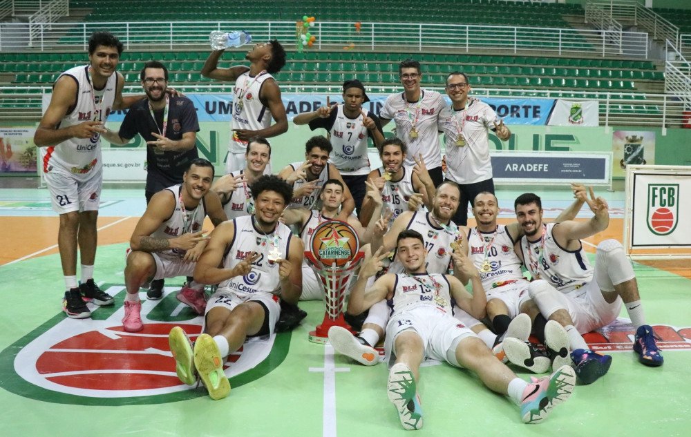 Blumenau vence Brusque na prorrogação e é heptacampeã catarinense de basquete