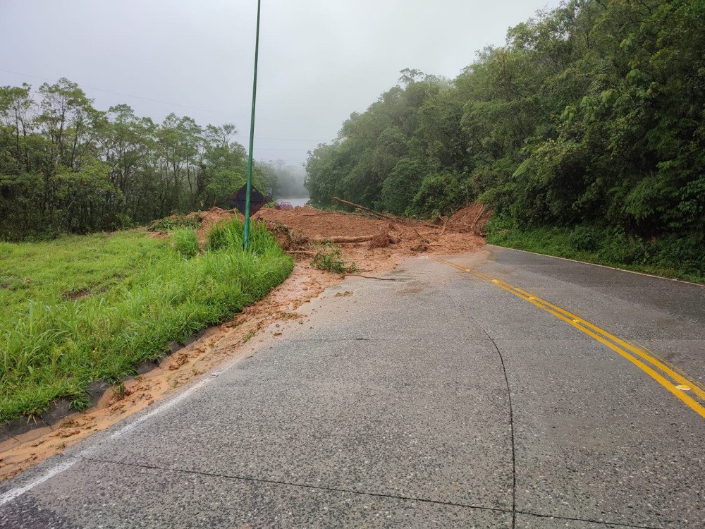 Deslizamentos comprometem trechos de rodovias estaduais; veja em quais pontos