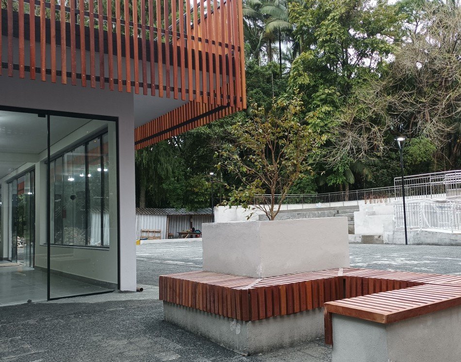 Abertos os editais para as salas comercias da Praça Rosenplatz, em Blumenau