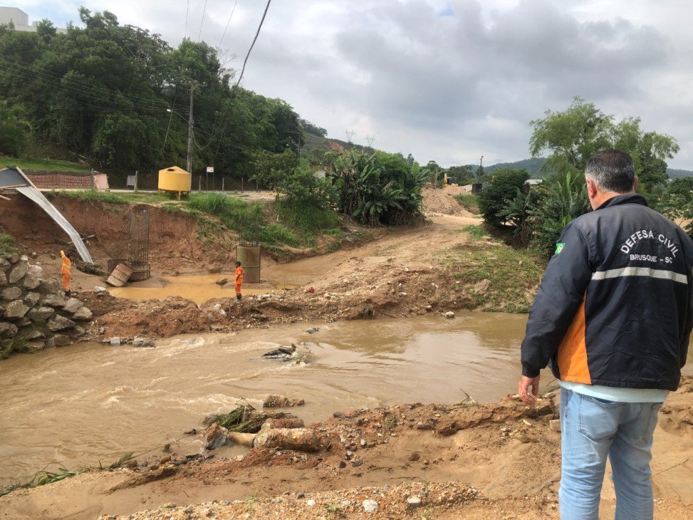 Em Brusque 28 pessoas estão em um abrigo após chuvas
