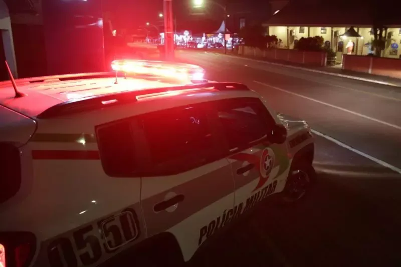 Em apenas 4h, Polícia Militar de Blumenau prende e apreende 6 pessoas por tráfico de drogas