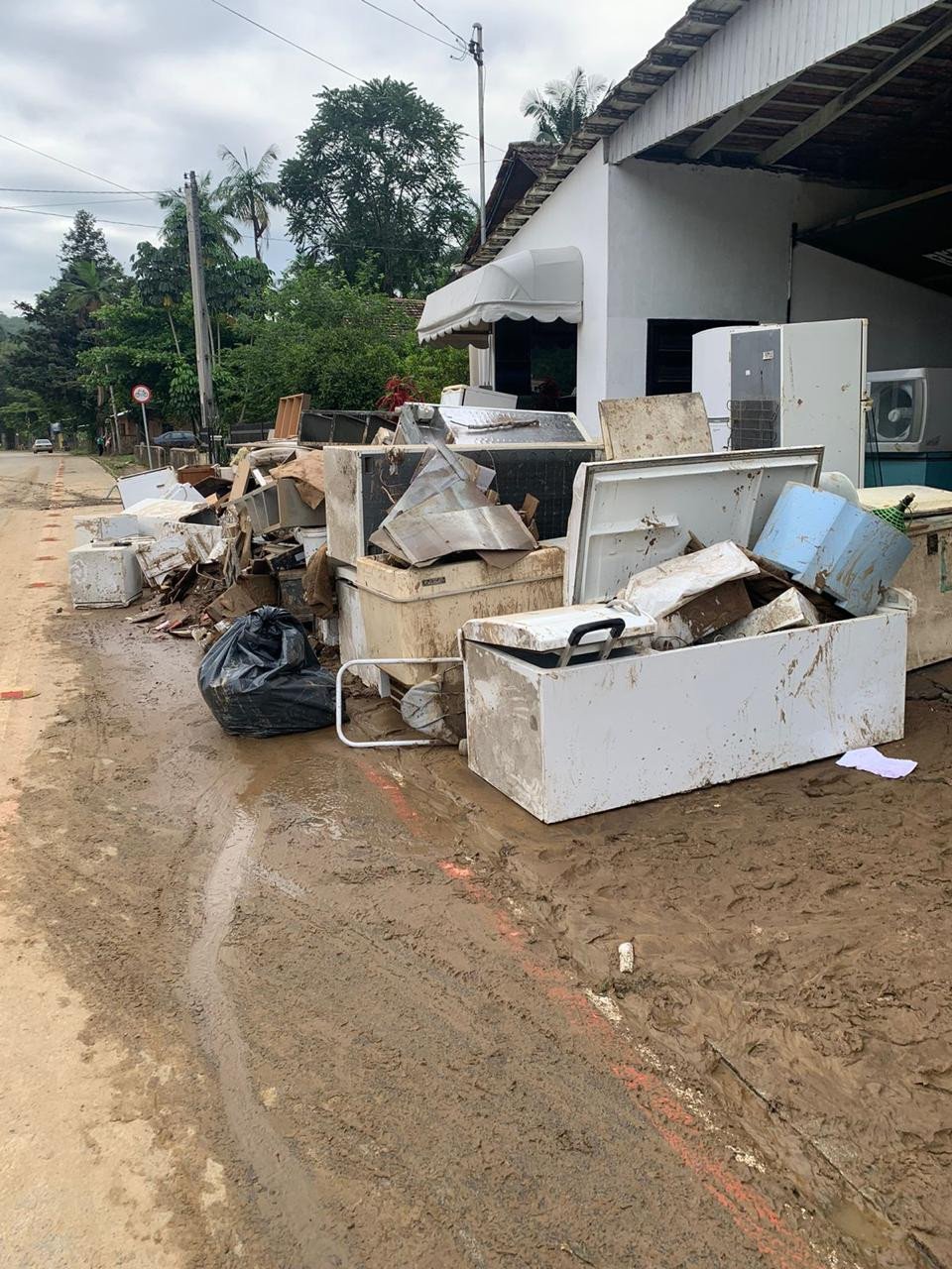 Veja como ficou a cidade de Benedito Novo depois do alagamento