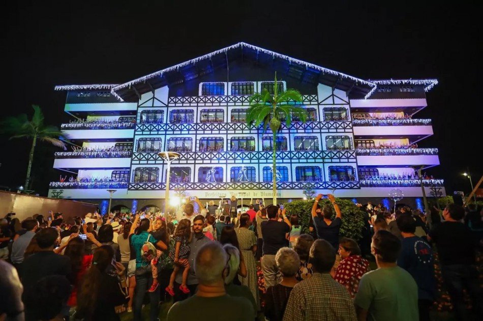 Cantata de Natal será nesta quinta em Blumenau; confira como fica o trânsito