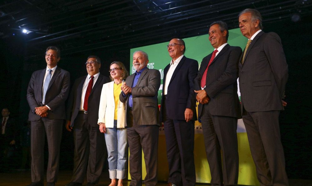 Lula anuncia cinco ministros do futuro governo; confira os nomes