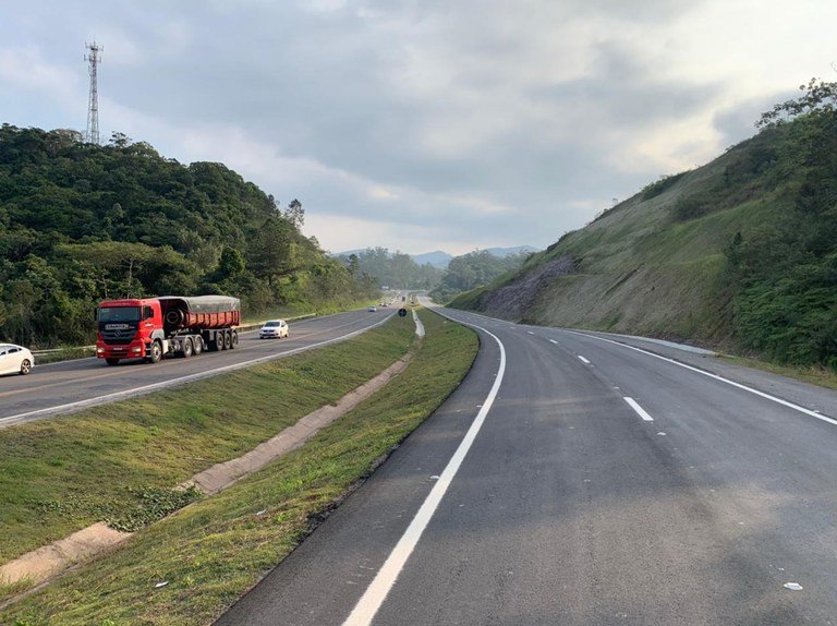 Novo viaduto da BR-470 é provisoriamente liberado para veículos em Gaspar