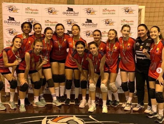 Escolinha do Bluvolei faz seletiva neste sábado em Blumenau; saiba quem pode participar