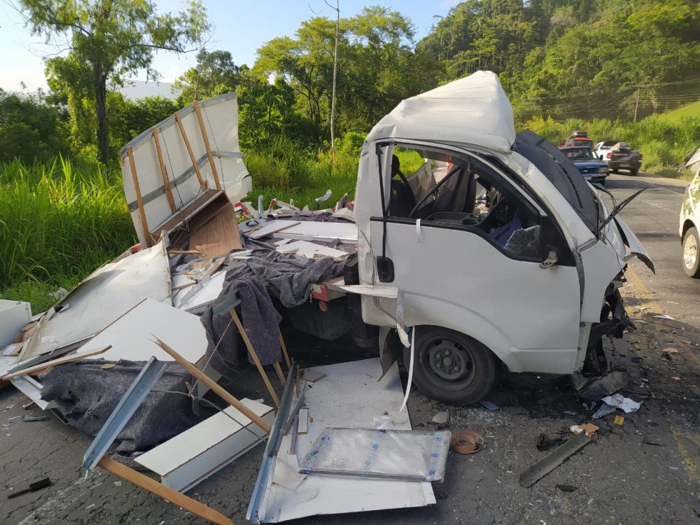 Motorista morre em acidente na BR-470 em Rodeio