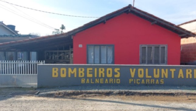 Justiça suspende atividades dos bombeiros voluntários de Balneário Piçarras; entenda