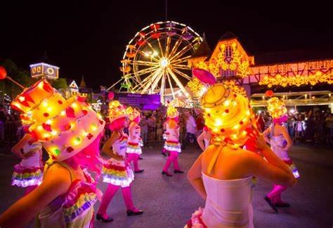 Último desfile do Natal em Blumenau acontece nesta quinta-feira (22)