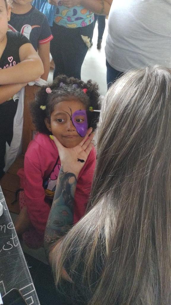 Natal na Velha organizado pelo grupo Amigos do Miguelão beneficia mais de 200 crianças