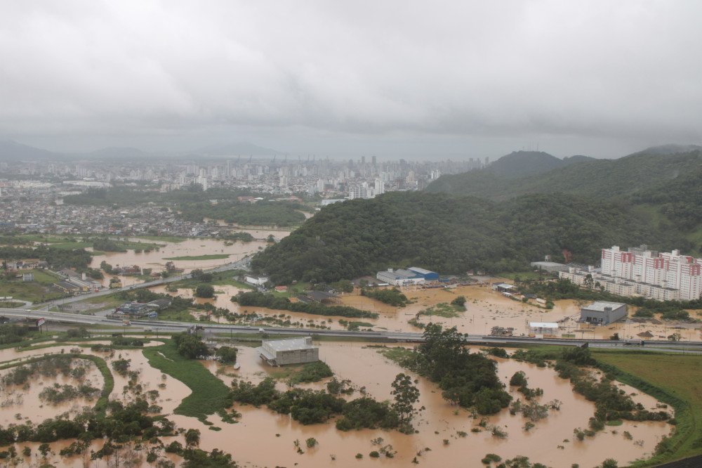SC prorroga arrecadação de ICMS em cidades afetadas pelas chuvas