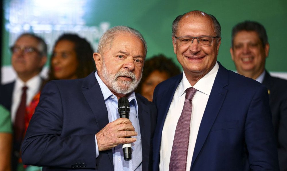 Lula e Alckmin tomam posse neste domingo em Brasília