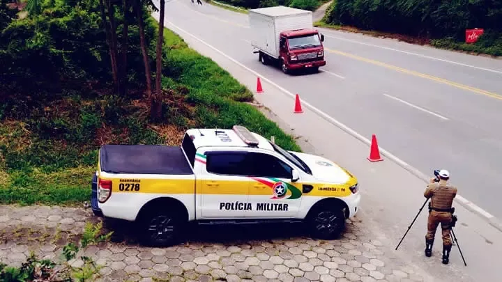 SC registrou média de 400 motoristas acima da velocidade permitida diariamente em 2022