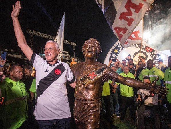 Morre Roberto Dinamite, ídolo do Vasco, aos 68 anos