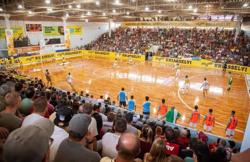 Indaial divulga valores dos ingressos para o 36º Torneio de Verão de Futsal; confira