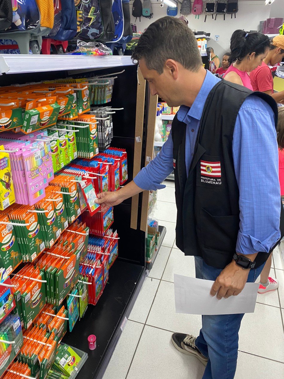 Procon de Blumenau inicia pesquisa de material escolar