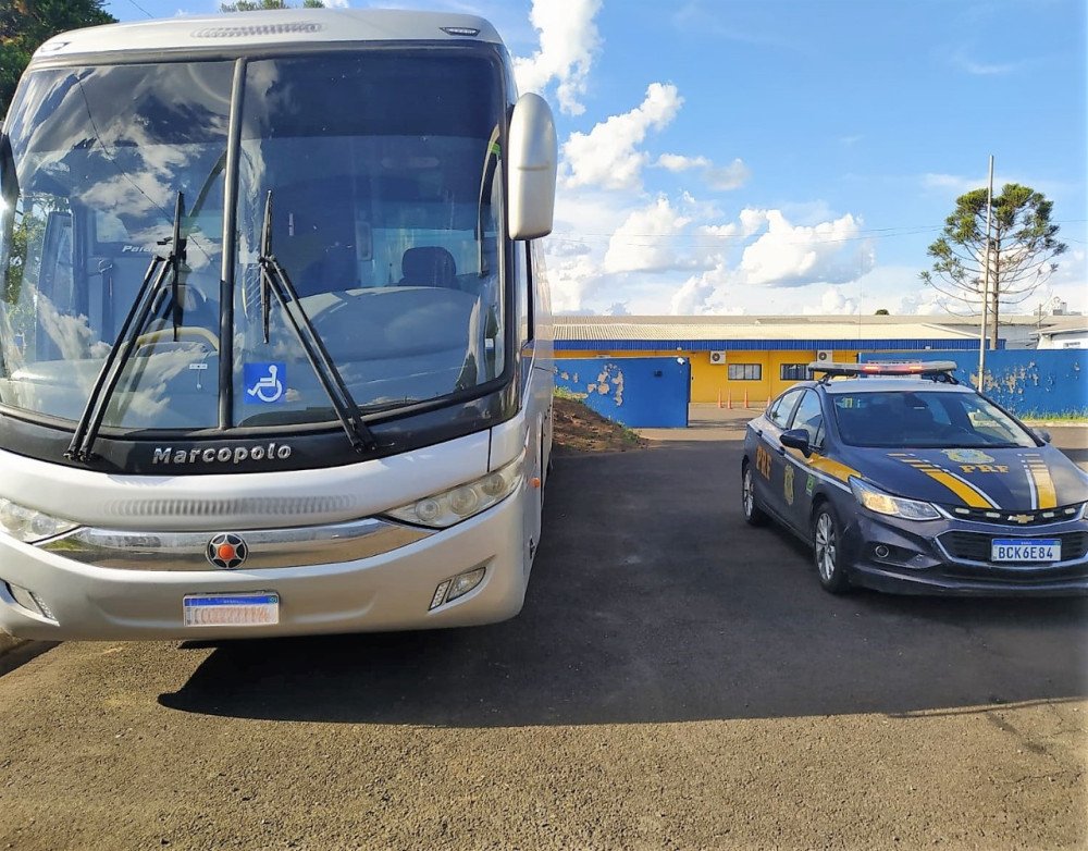 Ônibus usado nos atos de vandalismo em Brasília é apreendido em SC pela PRF