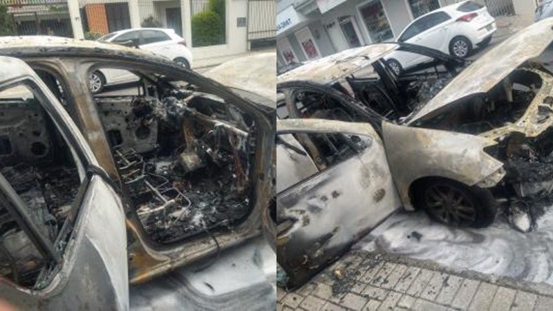 Carro fica destruído após incêndio no bairro Garcia em Blumenau