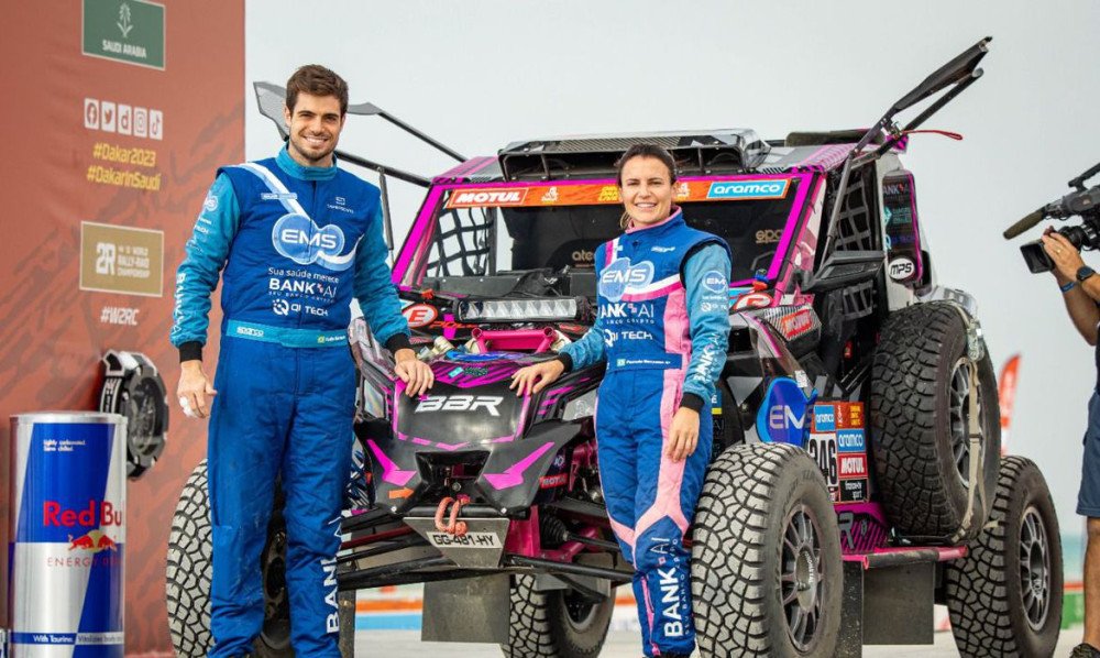 Catarinense é primeira brasileira a competir como piloto no Rally Dakar