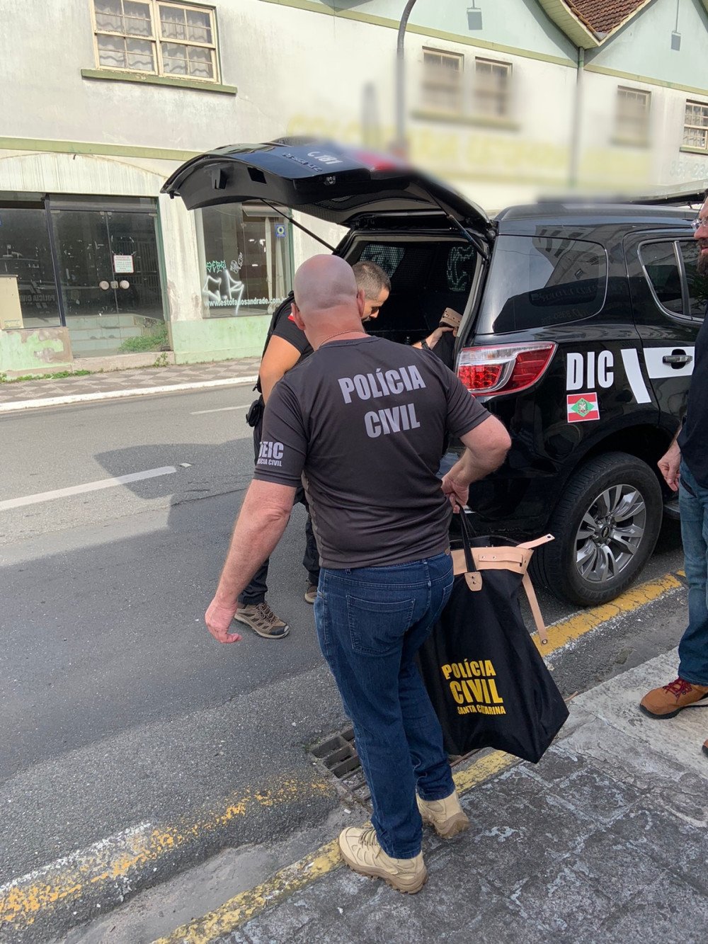 Polícia Civil de SC faz operação contra fraude de renovação de CNHs