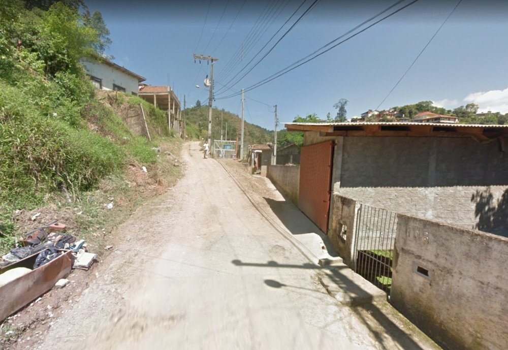 Motorista de aplicativo é rendido e roubado no bairro Garcia, em Blumenau