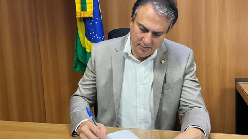 Piso nacional dos professores vai para R$ 4.420,55