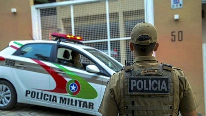 Homem volta de clínica de reabilitação e tenta extorquir a própria tia em Pomerode