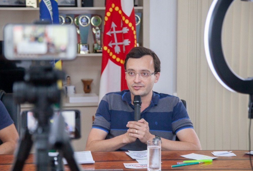 Prefeito André Moser proíbe uso de linguagem neutra em Indaial